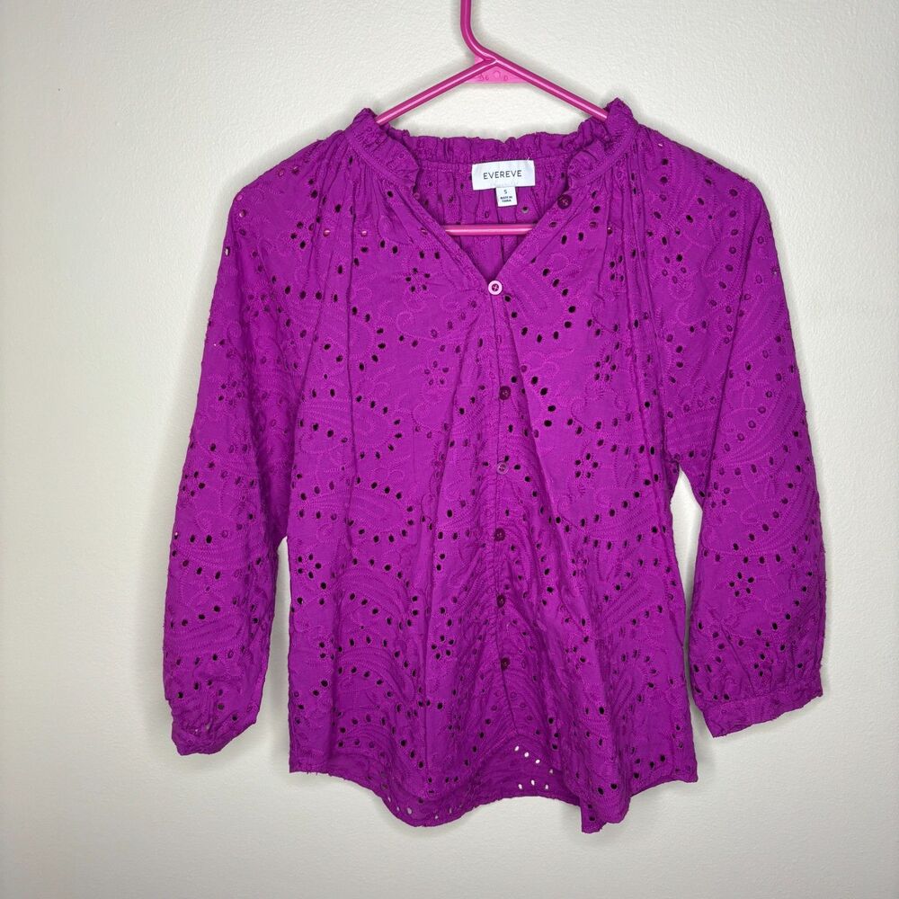 Evereve womens eyelet top magenta size small cotton